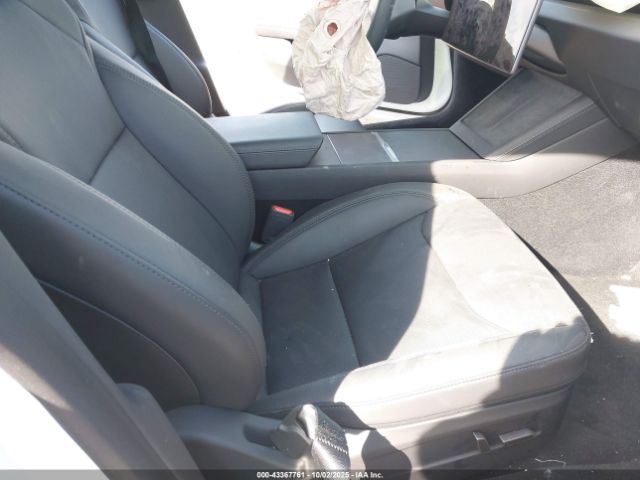 2024 TESLA MODEL 3 5YJ3E1EA6RF738437 Photo 4