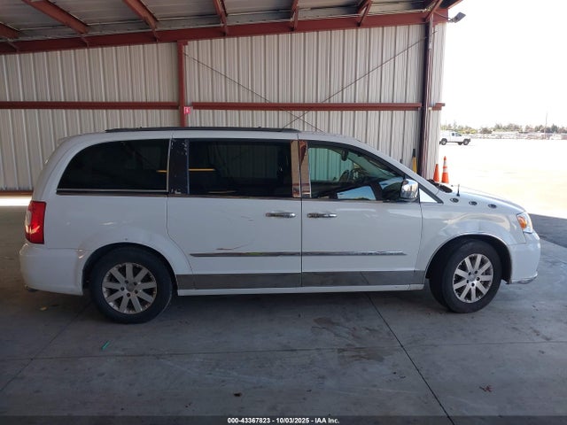 2C4RC1BG8FR595399 Chrysler 2015