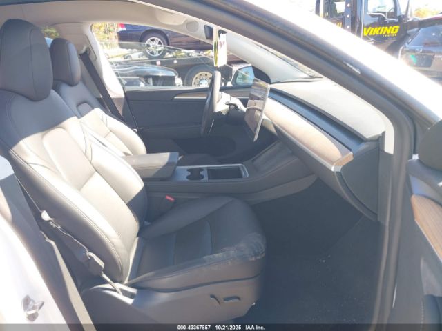 2024 TESLA MODEL Y 7SAYGDEE1RA257869 Photo 4
