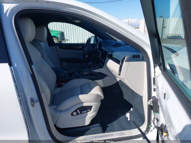 2021 PORSCHE CAYENNE COUPE WP1BB2AY8MDA46319 Photo 4
