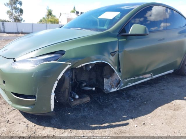 2023 TESLA MODEL Y 7SAYGDEF2PF659649 Photo 5