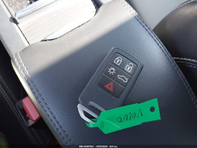 2017 VOLVO XC60 YV449MRR6H2013056 Photo 10