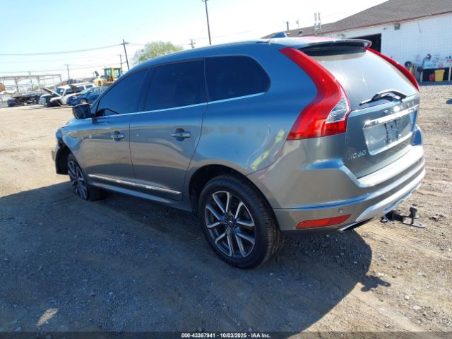 2017 VOLVO XC60 YV449MRR6H2013056 Photo 2