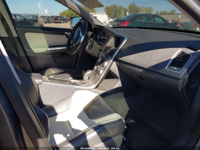 2017 VOLVO XC60 YV449MRR6H2013056 Photo 4