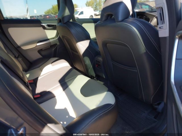 2017 VOLVO XC60 YV449MRR6H2013056 Photo 7