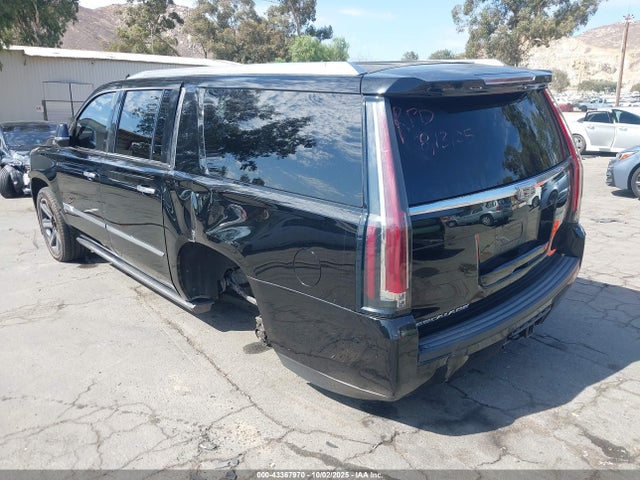 2015 CADILLAC ESCALADE ESV 1GYS3TKJ0FR683243 Photo 2