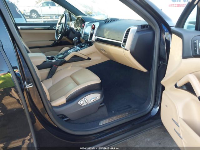 2017 PORSCHE CAYENNE WP1AB2A26HLA52834 Photo 4
