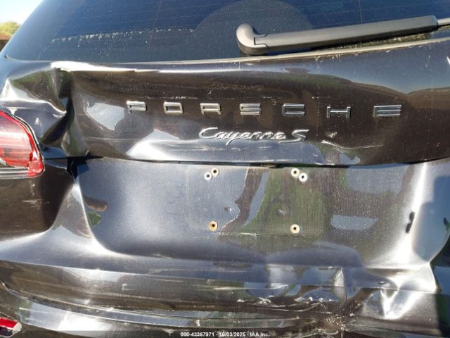 2017 PORSCHE CAYENNE WP1AB2A26HLA52834 Photo 5