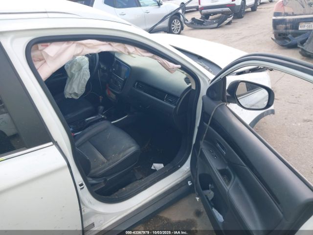 2018 MITSUBISHI OUTLANDER JA4AD3A33JZ069937 Photo 4