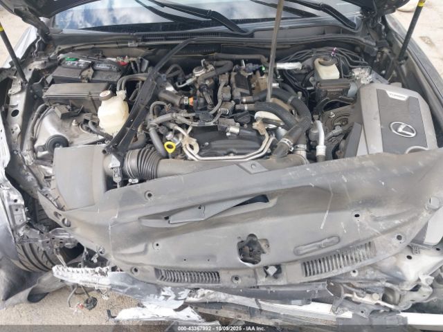 2016 LEXUS IS 200T JTHBA1D24G5028225 Photo 9