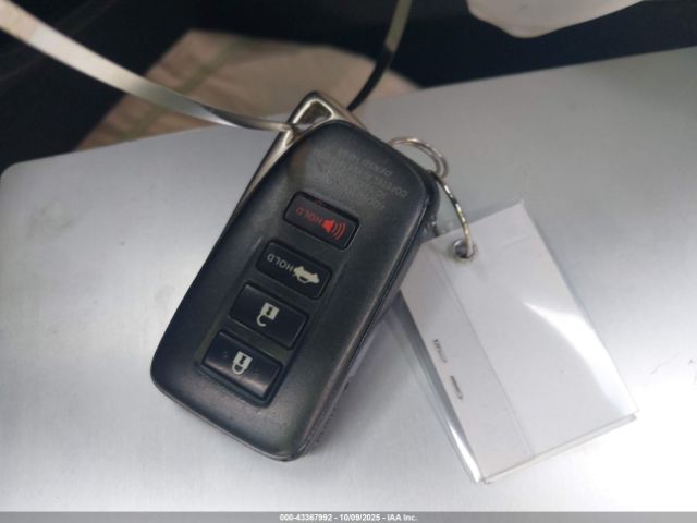 2016 LEXUS IS 200T JTHBA1D24G5028225 Photo 10