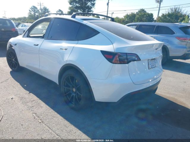 2022 TESLA MODEL Y 7SAYGAEE1NF336521 Photo 2