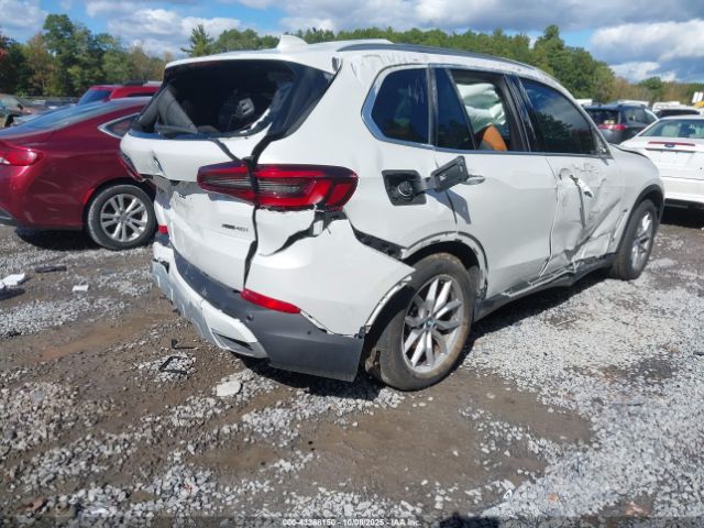 2022 BMW X5 5UXCR6C06N9K20035 Photo 3