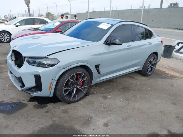 BMW X4 M 2024 5YM23EC05R9U03237 Image 2
