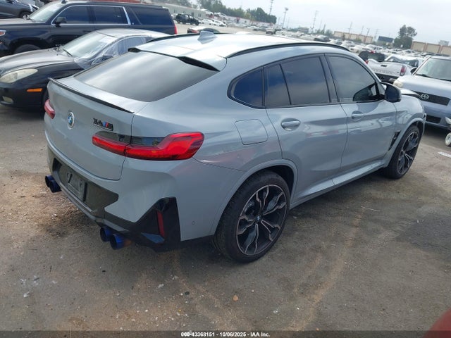 BMW X4 M 2024 5YM23EC05R9U03237 Image 4