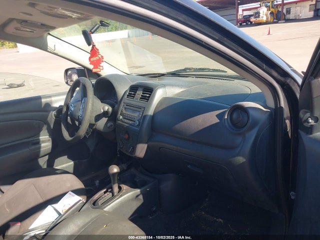 Nissan 2015 2015 3N1CN7AP1FL957187 Image 5