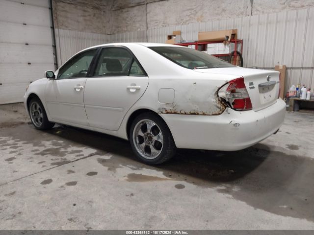 2004 TOYOTA CAMRY JTDBE32K740270973 Photo 2