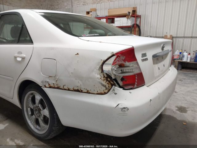 2004 TOYOTA CAMRY JTDBE32K740270973 Photo 5