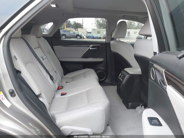 Lexus 2017 2017 2T2ZZMCA7HC054062 Image 8