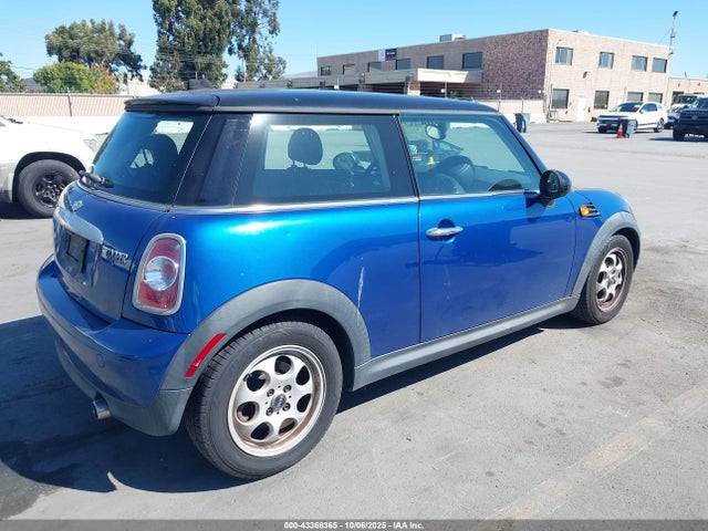 2012 MINI COOPER WMWSU3C56CT254494 Photo 3