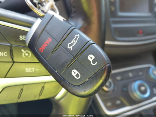 2015 CHRYSLER 200 1C3CCCAB8FN602389 Photo 10