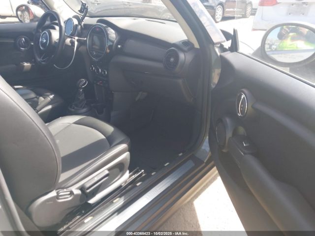 2018 MINI HARDTOP WMWXP5C54J2G61549 Photo 4