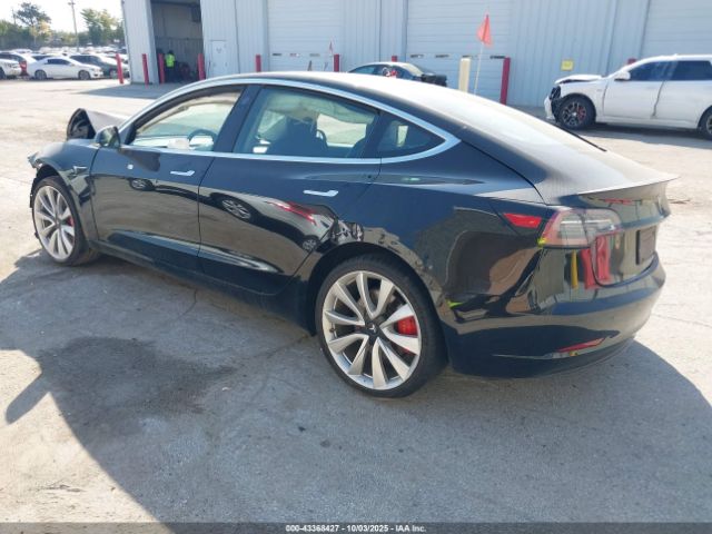 2019 TESLA MODEL 3 5YJ3E1EB2KF438408 Photo 2