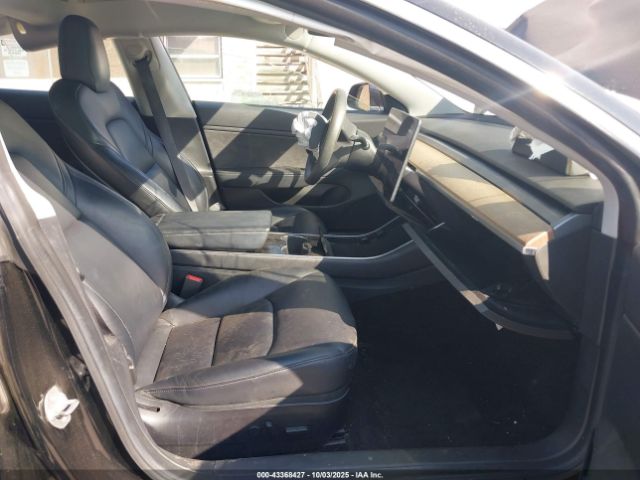 2019 TESLA MODEL 3 5YJ3E1EB2KF438408 Photo 4