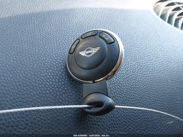 2011 MINI COOPER S WMWSV3C5XBTY12732 Photo 10