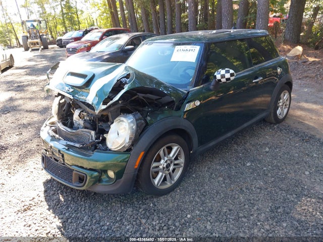 2011 MINI COOPER S WMWSV3C5XBTY12732 Photo 1