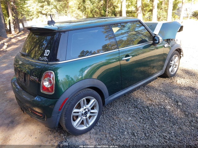 2011 MINI COOPER S WMWSV3C5XBTY12732 Photo 3