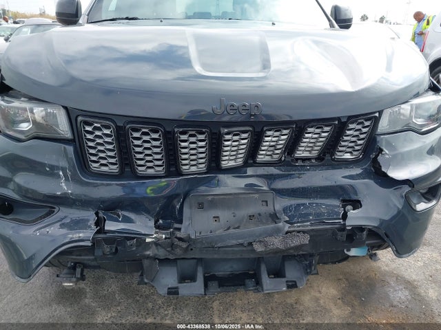 1C4RJEAGXJC208867 Jeep Grand Cherokee Altitude 4x2