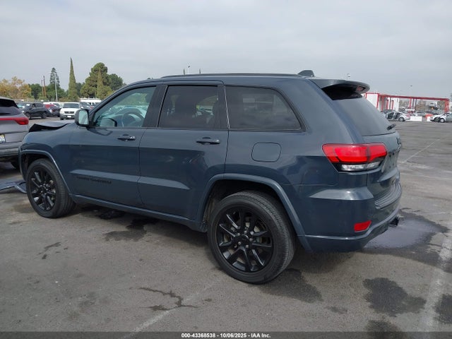 1C4RJEAGXJC208867 Jeep Grand Cherokee Altitude 4x2