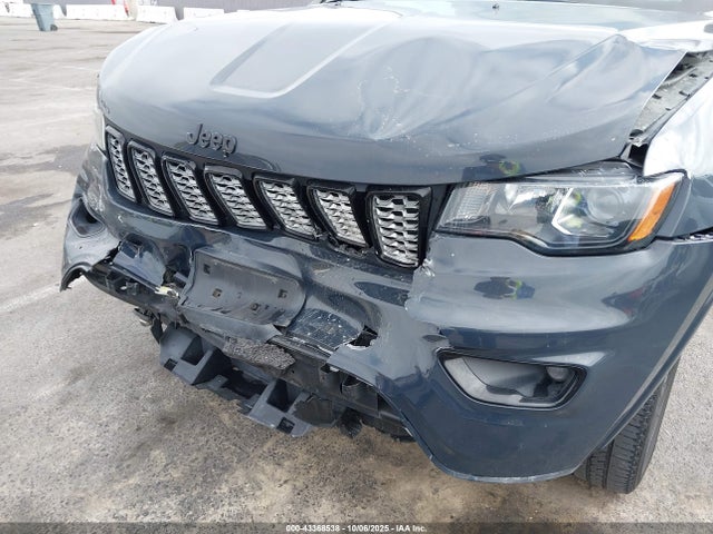 1C4RJEAGXJC208867 Jeep Grand Cherokee Altitude 4x2