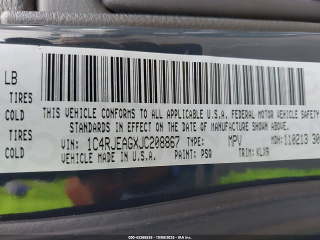 1C4RJEAGXJC208867 Jeep Grand Cherokee Altitude 4x2