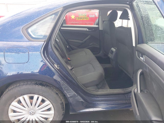 Volkswagen Passat 2015 1VWAT7A35FC005664 Image 8
