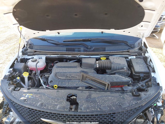Chrysler Voyager Lx 2025 2C4RC1CG1SR583071 Image 10