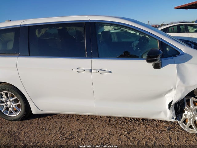 Chrysler Voyager Lx 2025 2C4RC1CG1SR583071 Image 13
