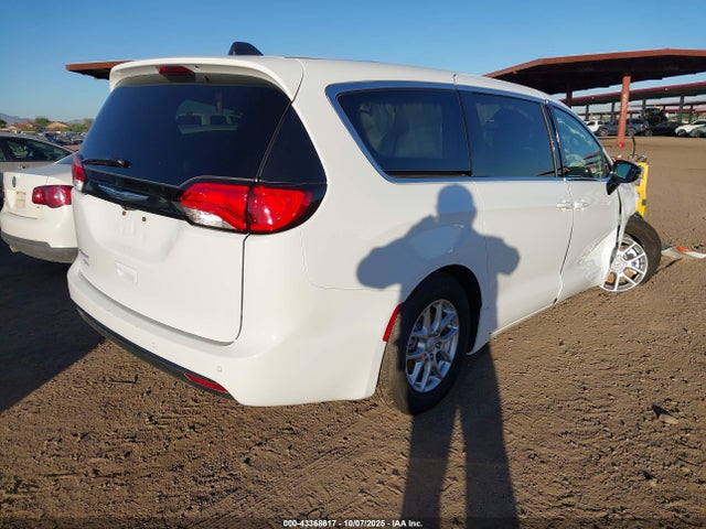 Chrysler Voyager Lx 2025 2C4RC1CG1SR583071 Image 4