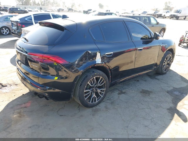 2023 MASERATI GRECALE ZN682AVM7P7429005 Photo 3
