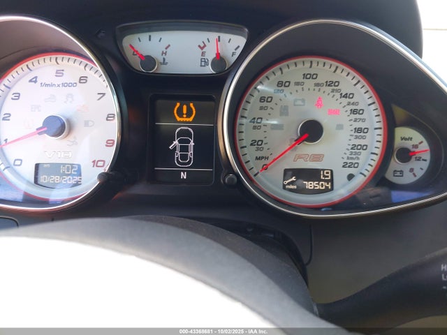 2011 AUDI R8 WUAVNAFG2BN001984 Photo 6