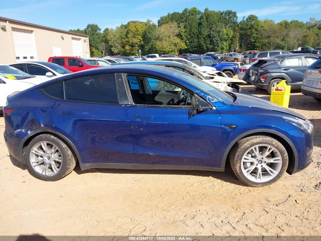5YJYGDEE0LF011757 Tesla Model Y Long Range Dual Motor All-wheel Drive