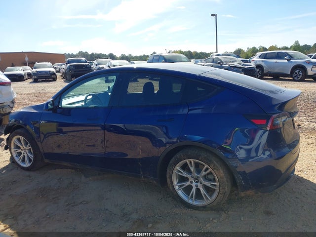 5YJYGDEE0LF011757 Tesla Model Y Long Range Dual Motor All-wheel Drive