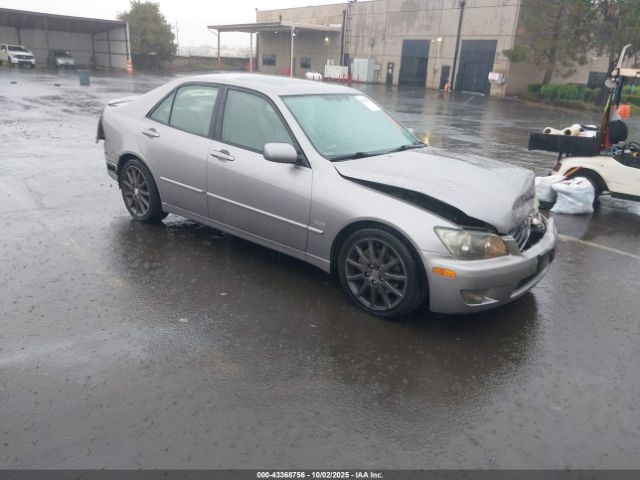 2004 LEXUS IS 300 JTHBD192440090653