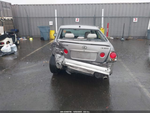 2004 LEXUS IS 300 JTHBD192440090653 Photo 5