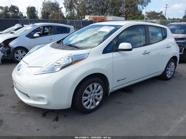 Nissan 2017 2017 1N4BZ0CP5HC300088 Image 2
