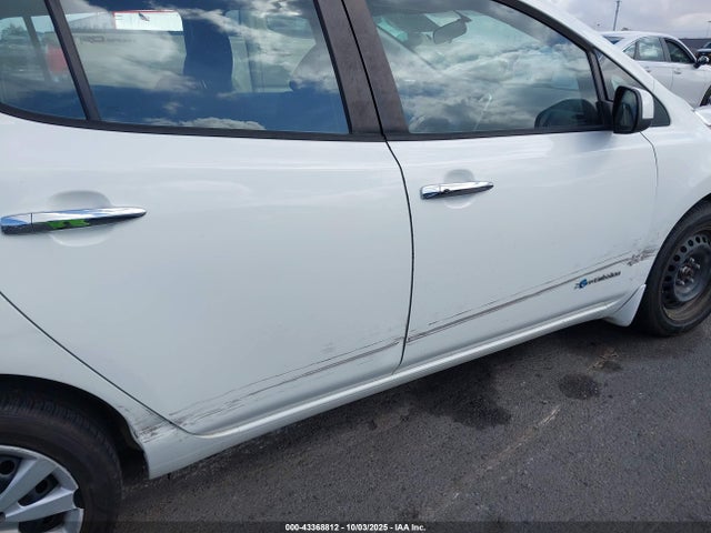 Nissan 2017 2017 1N4BZ0CP5HC300088 Image 6