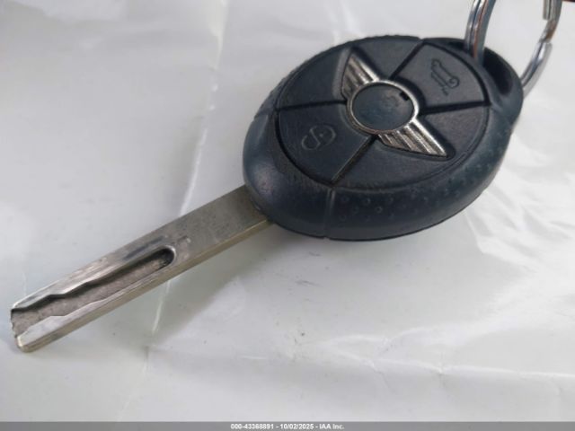 2006 MINI COOPER S WMWRE33566TJ38308 Photo 10