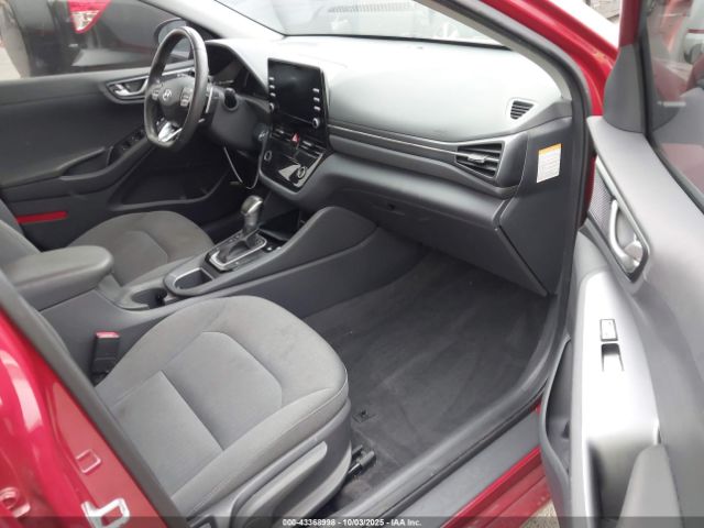 2022 HYUNDAI IONIQ HYBRID KMHC75LC1NU275853 Photo 4