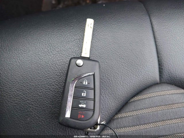4T1G11AK4MU477106 Toyota CAMRY SE